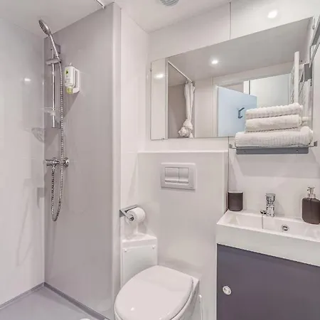 Student Factory Les Docks * 르아브르